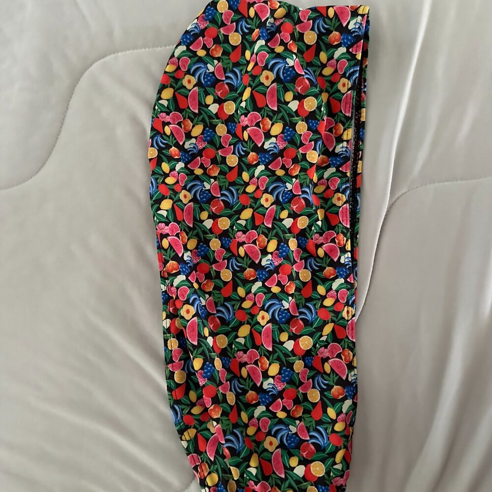 Lot of 7 pre-loved SHEIN bikini tops, XL & 1XL, fab colors & patterns! - Picture 3 of 11